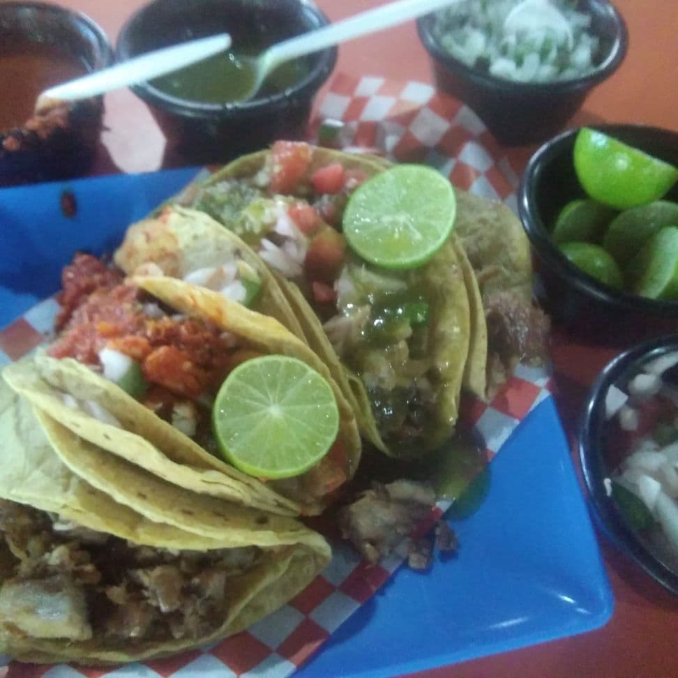 Orden D Buche 4tacos Doble Tortilla Salsa Cilantro
