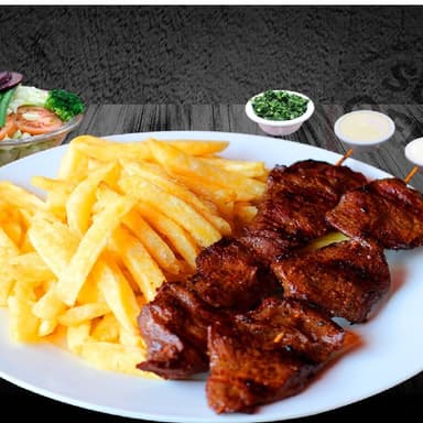 Anticuchos x2 con Papas Fritas