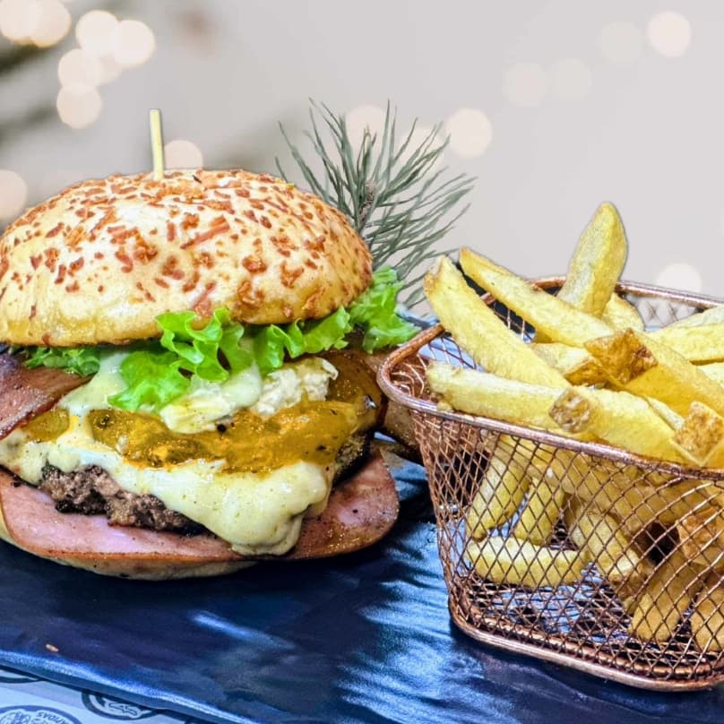 Burger Hawaiana 200gr + Papas