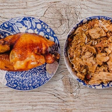 CAJA FAMILIAR ARROZ CON 1/2 POLLO