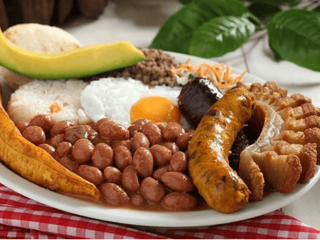 La Frijolada Chicharron