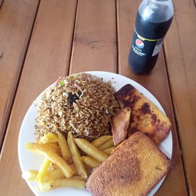Almuerzo Promo 1: 2 lomitos pescad + Bebida