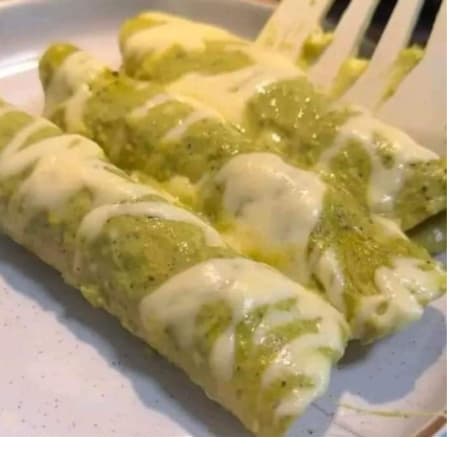 ENCHILADAS VERDES DE POLLO