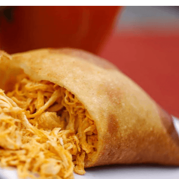 Empanada de Pollo Guisado