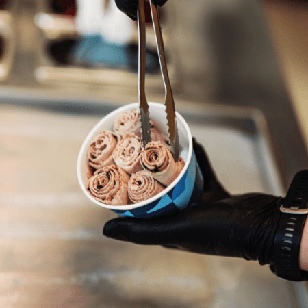 Helado de Nutella,Fresa Natural y Cerezas