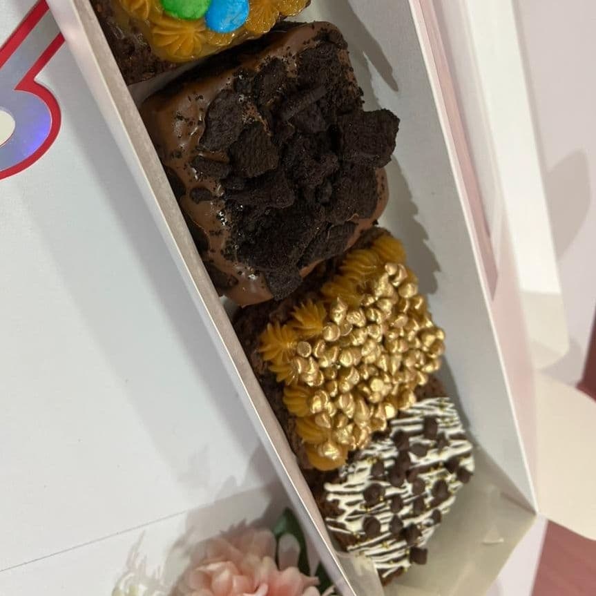 Box 3 Brownie con Topping