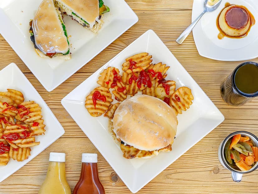 Felippes Tortas Cubanas (Suc Paseos)