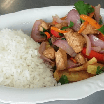 Saltado de Pollo Especial