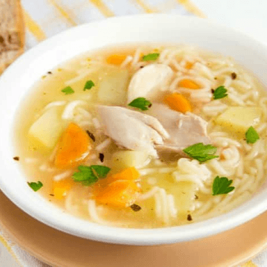 Consome de pollo