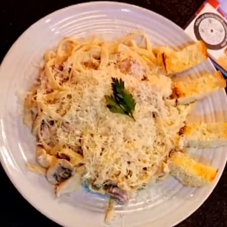 Pasta Alfredo