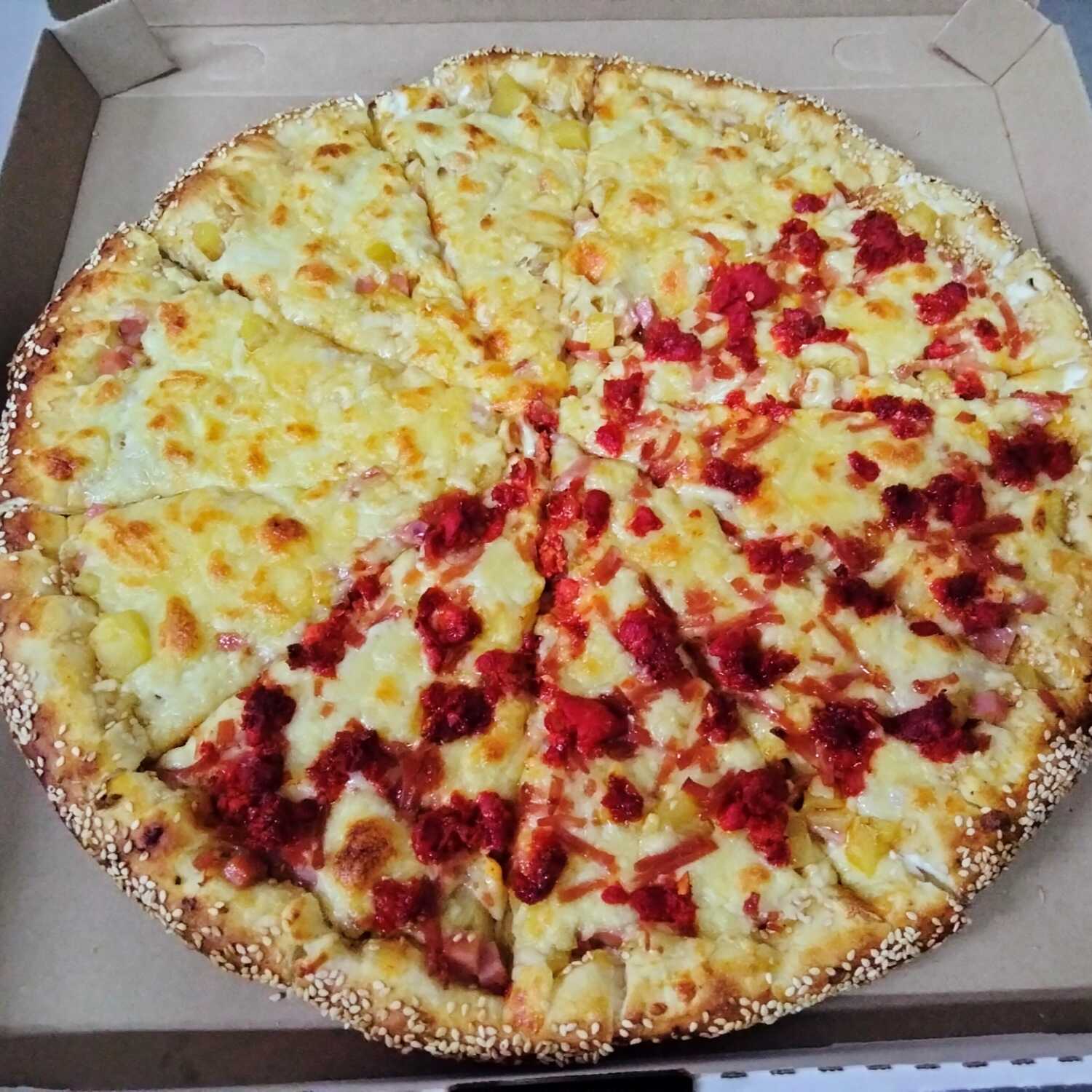 Pizza Familiar con Orilla Rellena