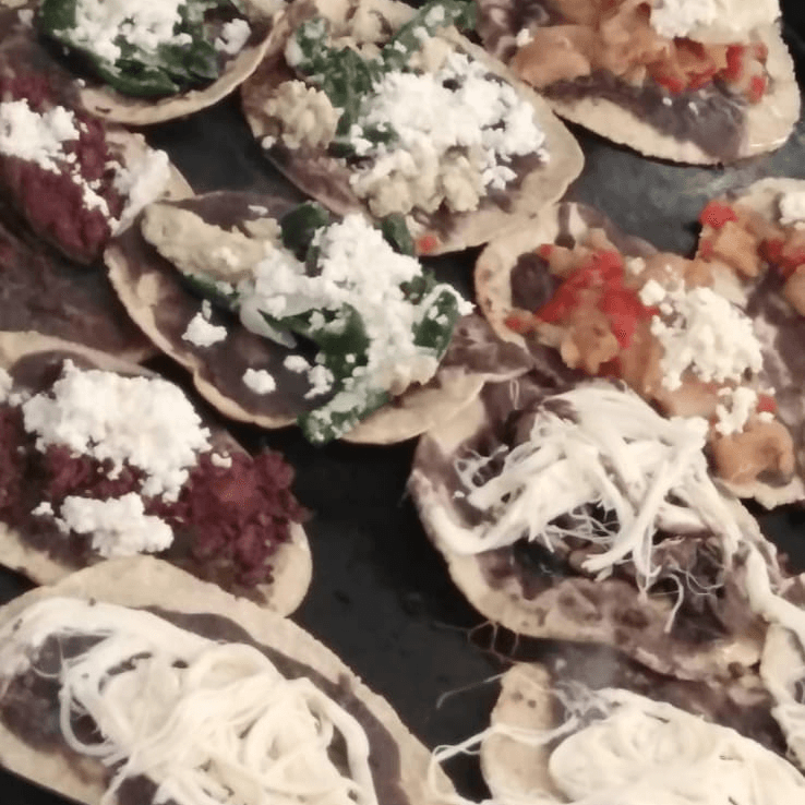 Memela de Rajas con Huevo