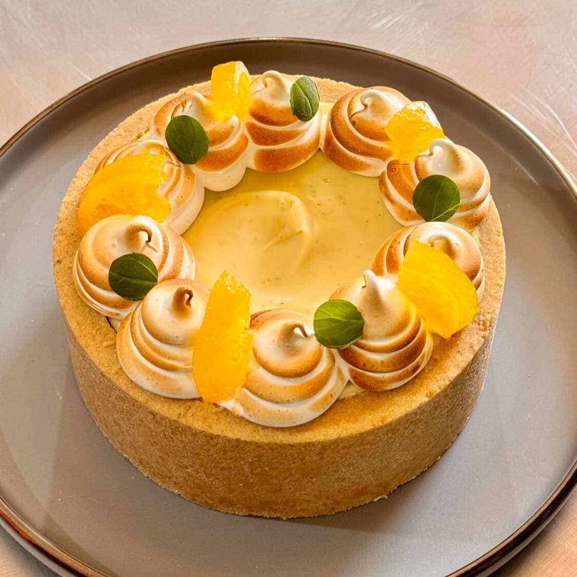 Cheesecake Key Lime Pie Con Menta Y Merengue Suizo