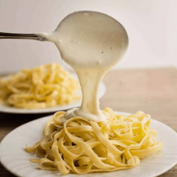 FETTUCCINE CON SALSA BLANCA