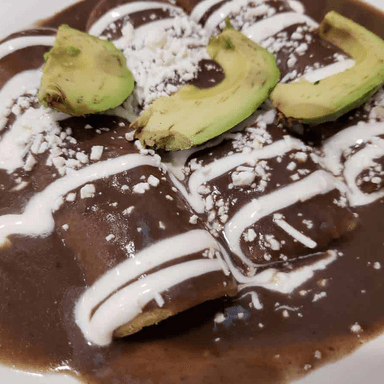 Enfrijoladas con Chuleta Ahumada