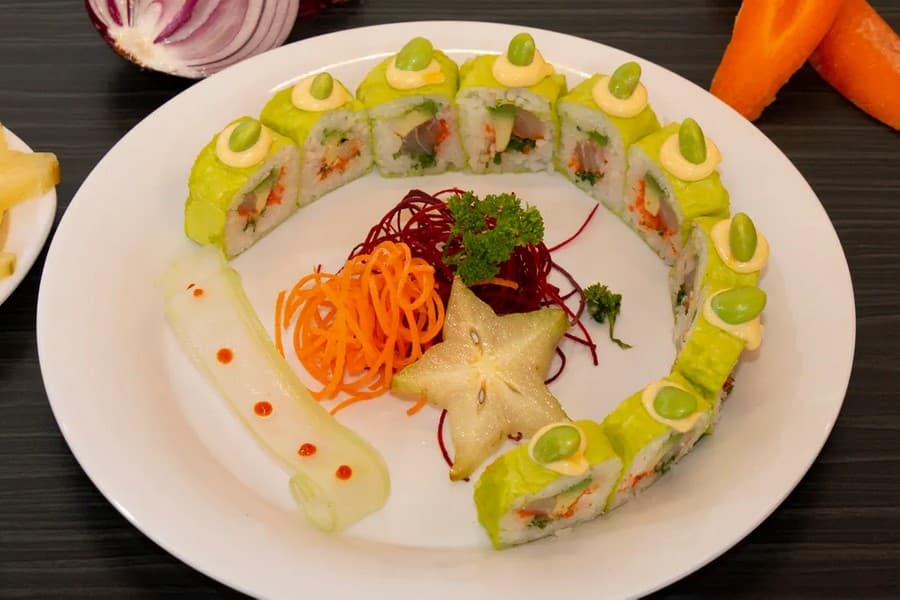 Hamachi Mamenori Roll