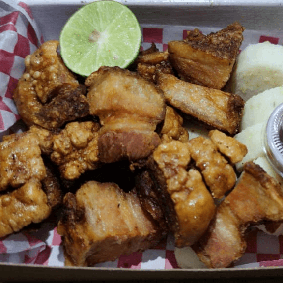 CHICHARRON FRITO Y MORCILLA
