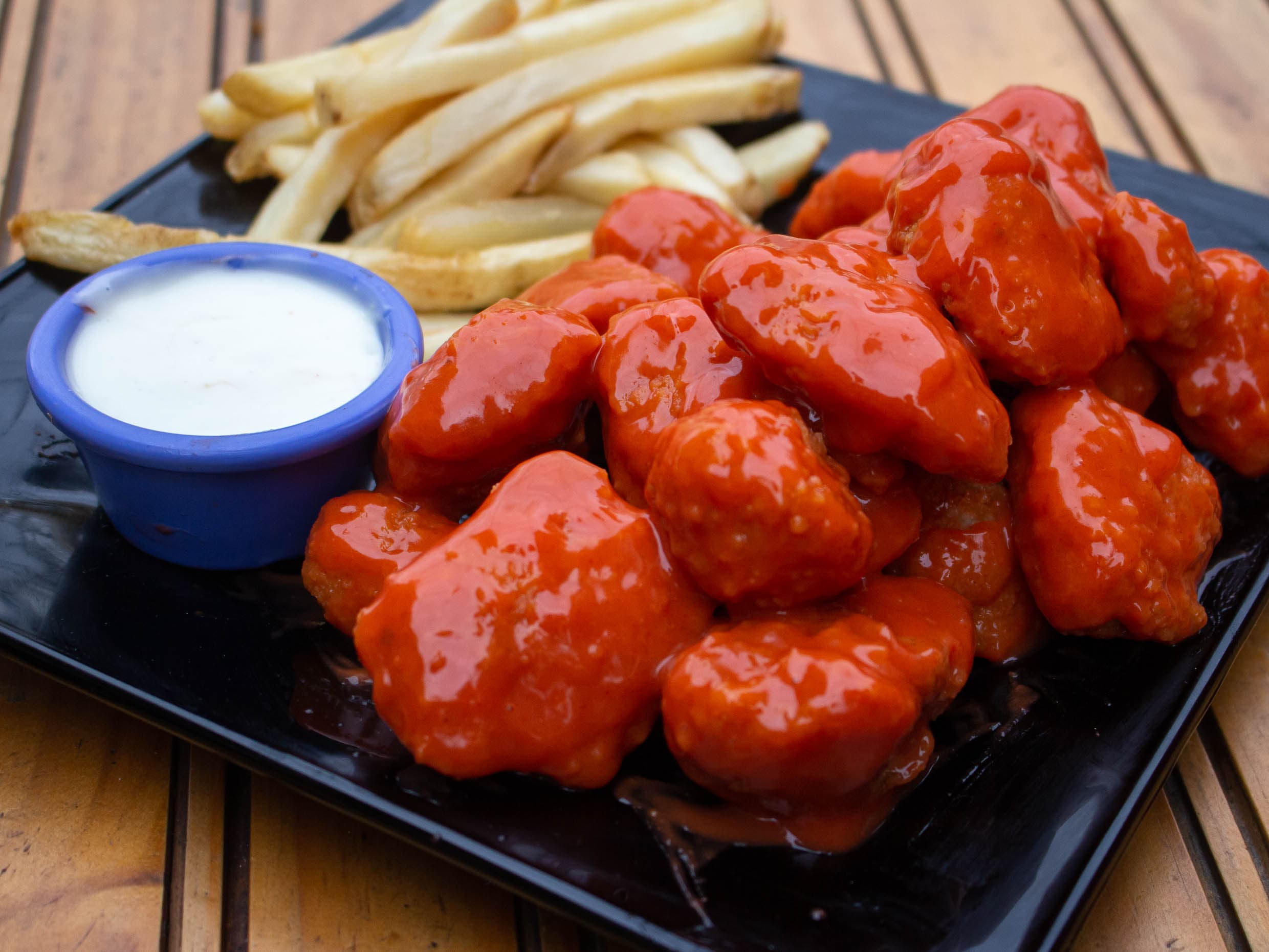 1/2 Kilo de Boneless con Papas Francesa