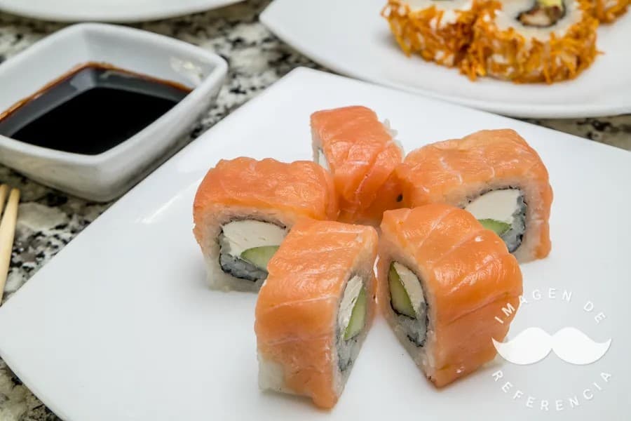 2x1 Sake Aburi Roll