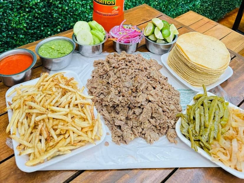 Taquería Los Parientes (Norte 52)