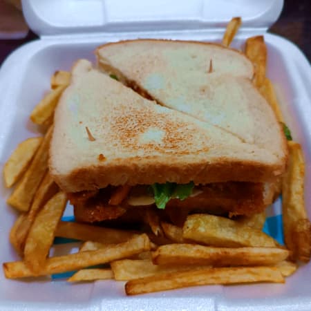 Club Sandwich de Milanesa de Pollo
