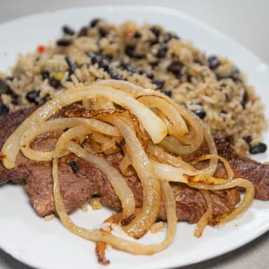 Pinto con Bistec