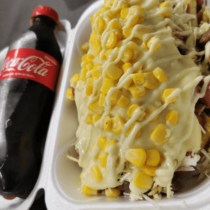 Salchipapa (3) Carnes & Coca Cola 400 Ml