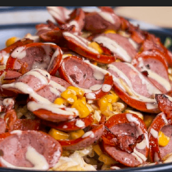 Salchipapa Pollo Suiza