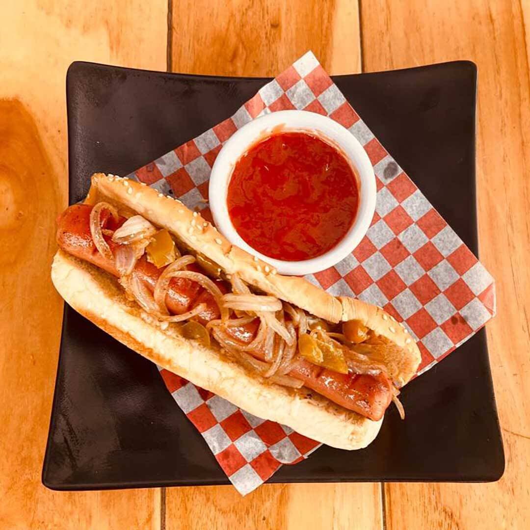 Hot Dog Jumbo con Cebolla Caramelizada