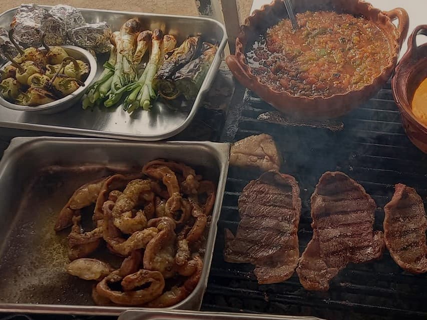 Tacos &  Burros "El Chapito"