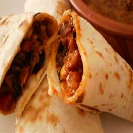 BURRITO DE PUERQUITO EN SALSA ROJA