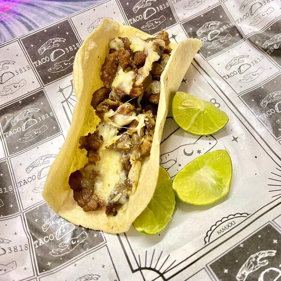 TACO DE ASADA CON QUESO (MAIZ)