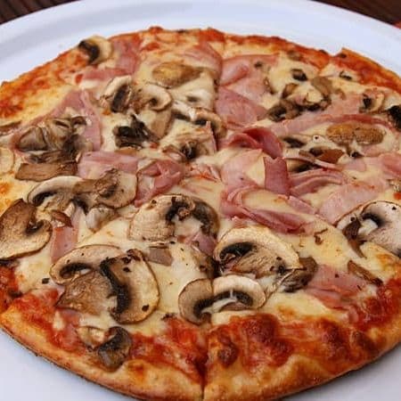 Pizza Clásica Mediana