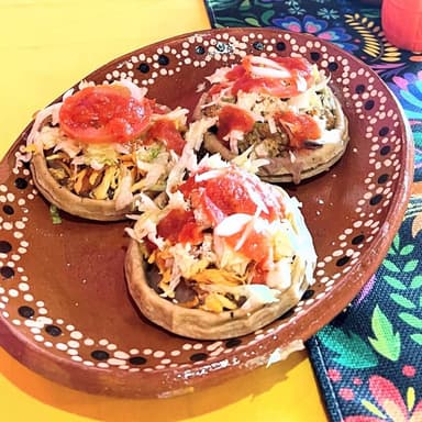SOPES DE POLLO ( 3 PIEZAS)