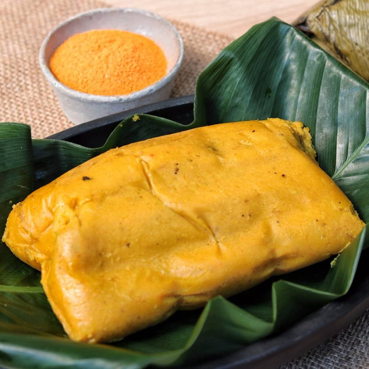 Tamal Grande De Pierna y Costilla