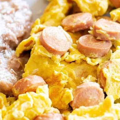 Huevos con Salchicha