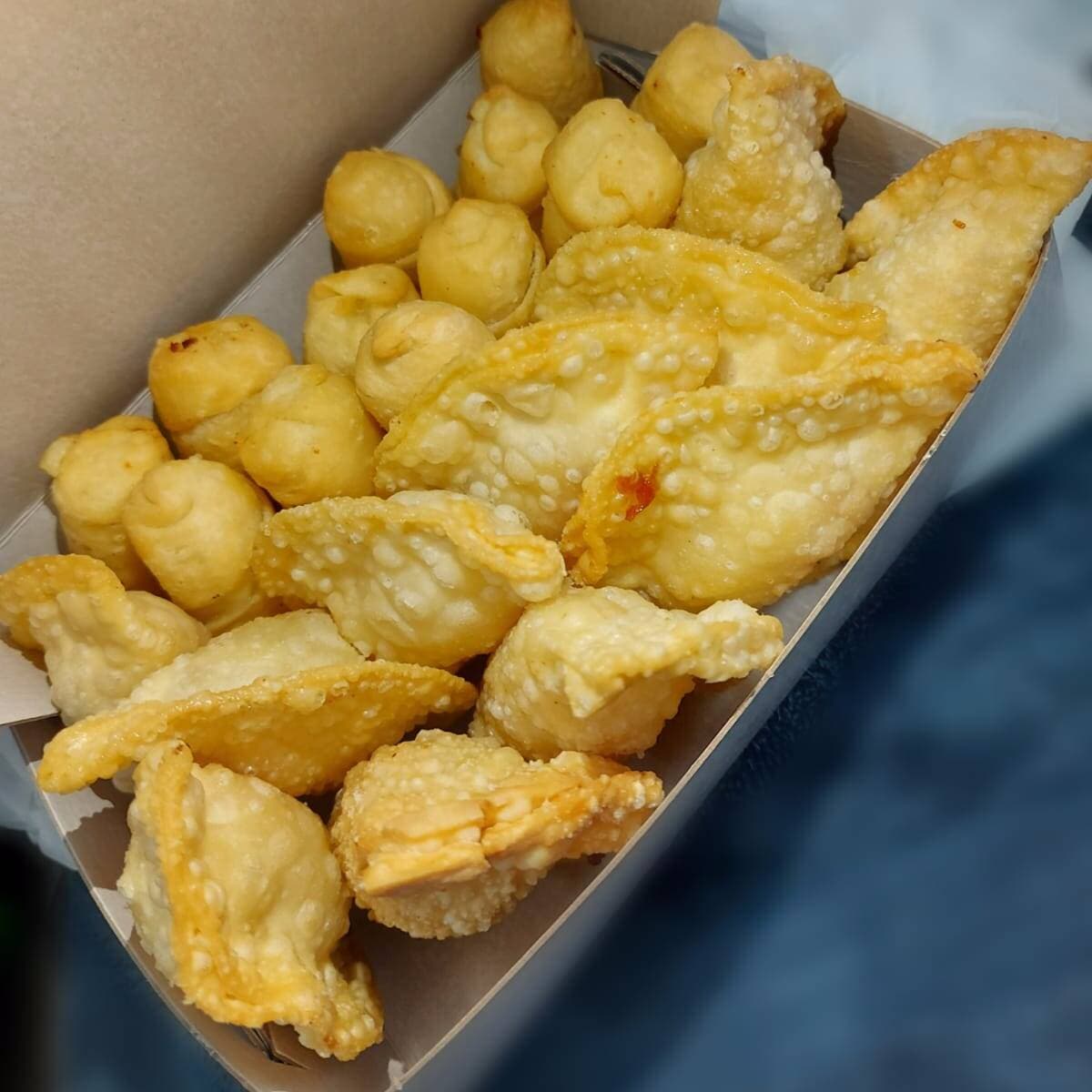 12 Mini Empanadas Más 12 Deditos