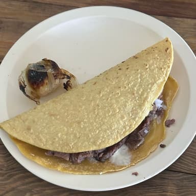 Quesadilla con Chorizo o Salchicha