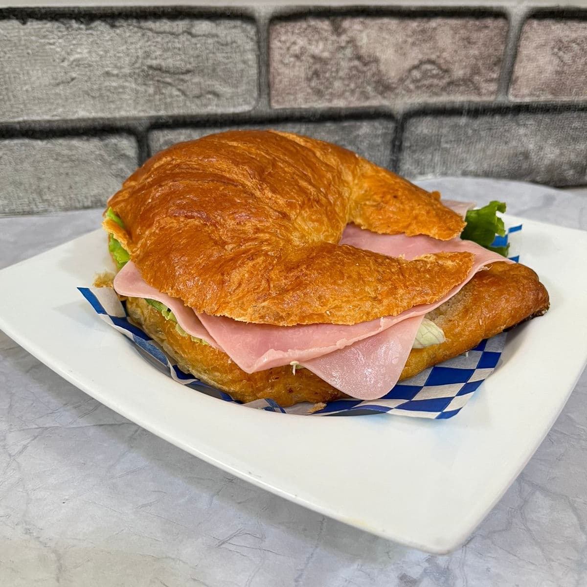 Croissant de Jamón de Pierna