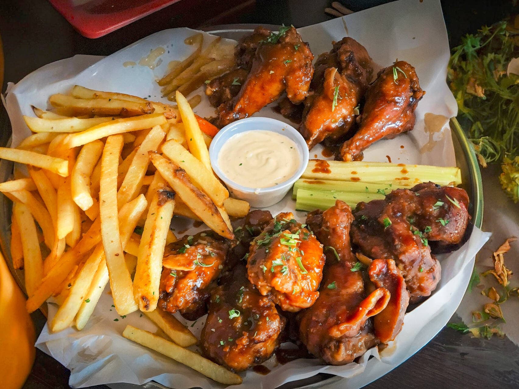 Wings n Salsas, Alitas, Boneless, Costillas y más