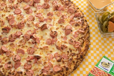 Pizza americana - Jamón y Salchichas
