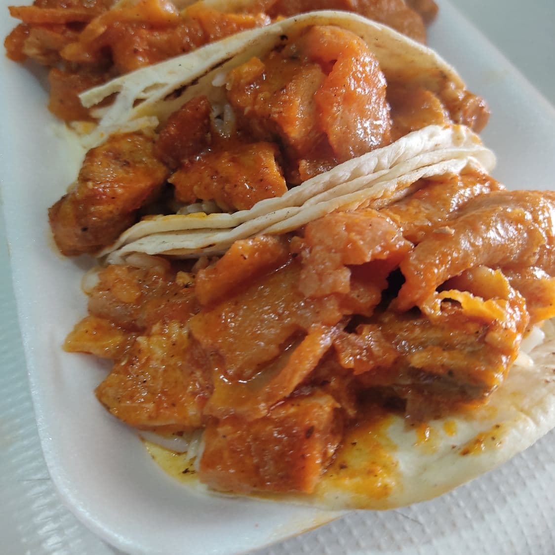 Taco de Costilla con Chicharrón