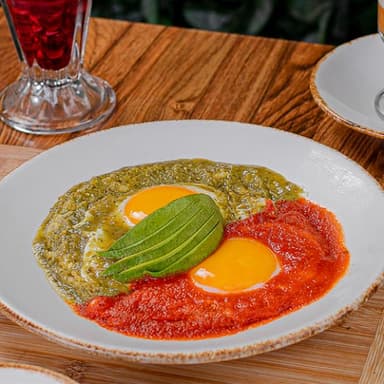 HUEVOS DIVORCIADOS PLUS