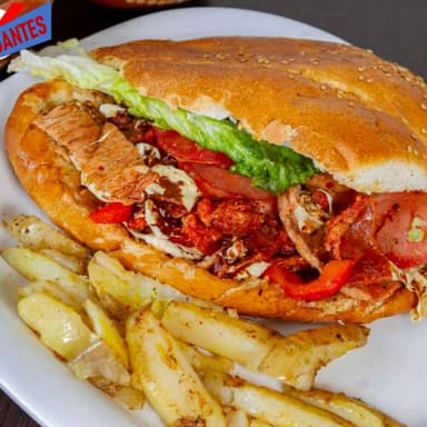 Combo Milanesa-Salchicha + 2 Cocas GRATIS