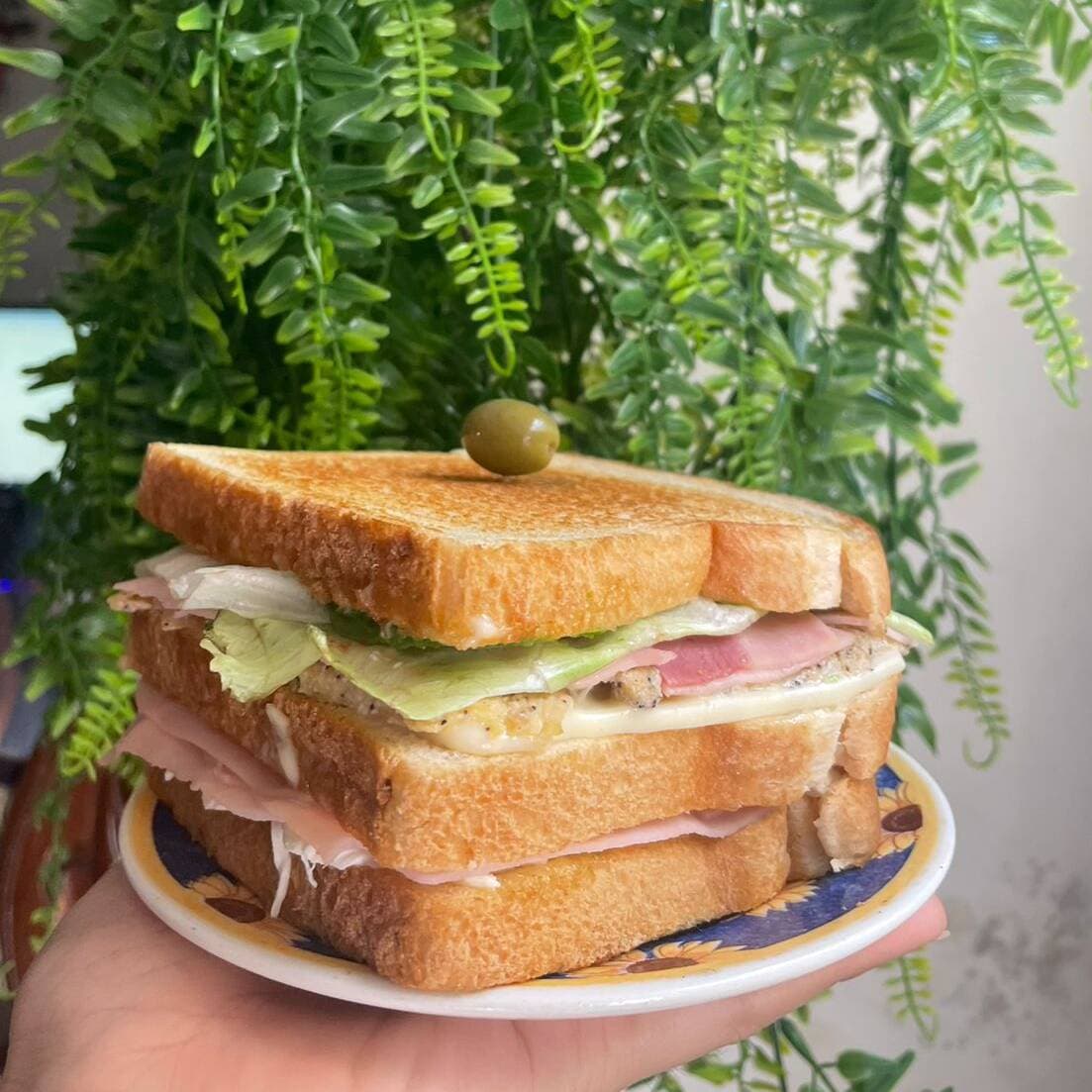 Sándwich Supremo + 1 Bebida