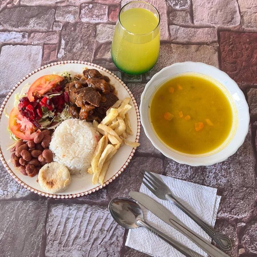 1️⃣Filete Róbalo + 1️⃣Solomo Saltado