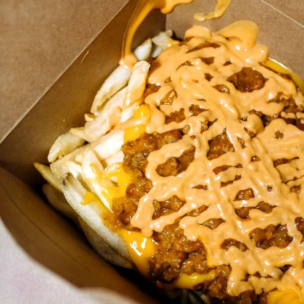 Chili Cheese Fries Familiar