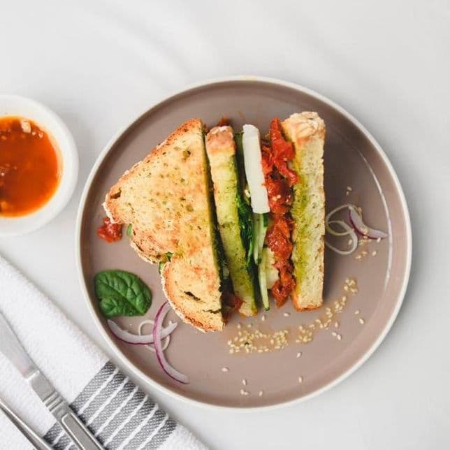 Sandwich Italiano + Jugo verde