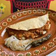 Quesadilla con Chicharrón