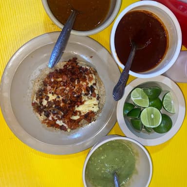 Chorizo con Queso